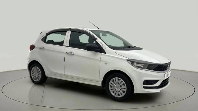 https://images10.gaadi.com/usedcar_image/4563324/original/30fe5b6629ae60f2a6fa75e39be2636f.jpg?imwidth=6400
