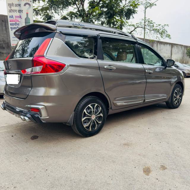 https://images10.gaadi.com/usedcar_image/4563370/original/processed_ebbca7904e961b209a559b3ee0fa5767.jpg?imwidth=6402