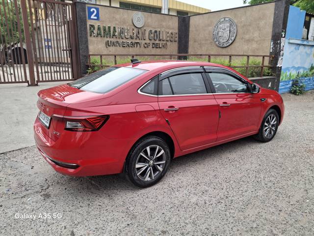 https://images10.gaadi.com/usedcar_image/4563381/original/processed_07d8443ee18957c3fe675fa23f170b36.jpg?imwidth=6402
