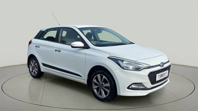 https://images10.gaadi.com/usedcar_image/4563385/original/d5a3e680b1557ae0e374680d35288d60.jpg?imwidth=6400