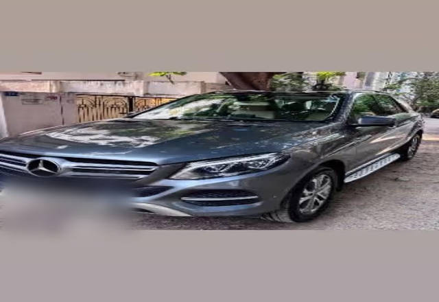 https://images10.gaadi.com/usedcar_image/4563389/original/18d5f050-99b9-4176-8424-a0ad468550bd.?imwidth=6400