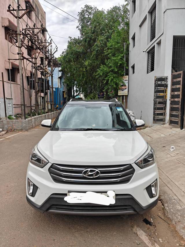 https://images10.gaadi.com/usedcar_image/4563429/original/processed_51cad12d-e8dc-46b9-9425-c5682875543b.jpg?imwidth=6400