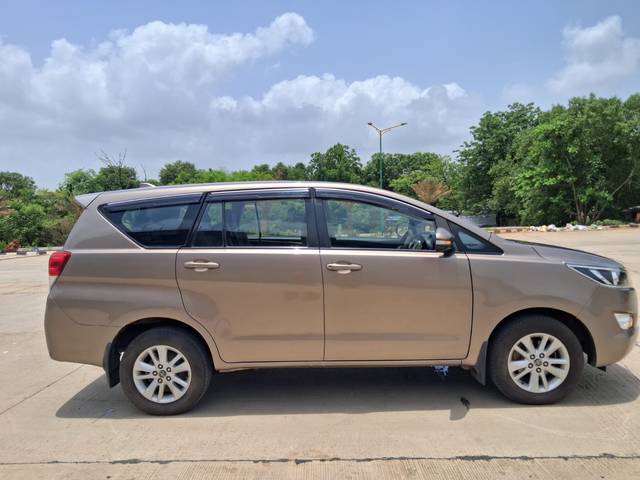 https://images10.gaadi.com/usedcar_image/4563431/original/881fe8940226242cfd46ad66b291486c.jpg?imwidth=6401