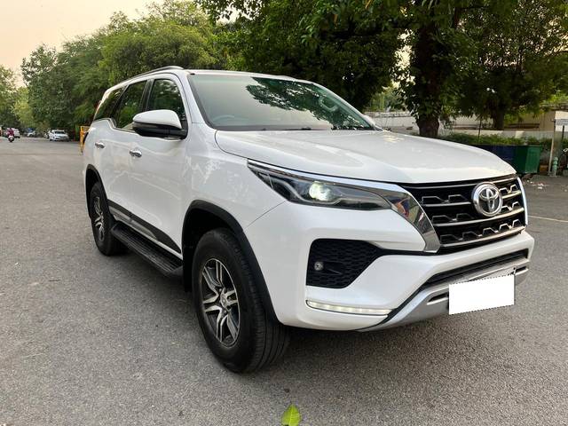 https://images10.gaadi.com/usedcar_image/4563436/original/processed_f6249a854eb4b5fafc199d235f968587.jpg?imwidth=6400