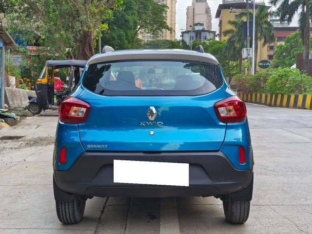 https://images10.gaadi.com/usedcar_image/4563472/original/processed_298d4a2932b0502f62f85f1ac492d27d.jpg?imwidth=6402