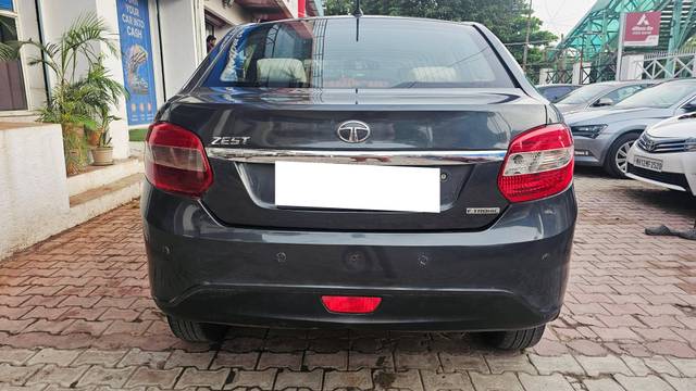 https://images10.gaadi.com/usedcar_image/4563483/original/processed_1d72bfe99105ba5bda84ea1cc2d5a850.jpg?imwidth=6402