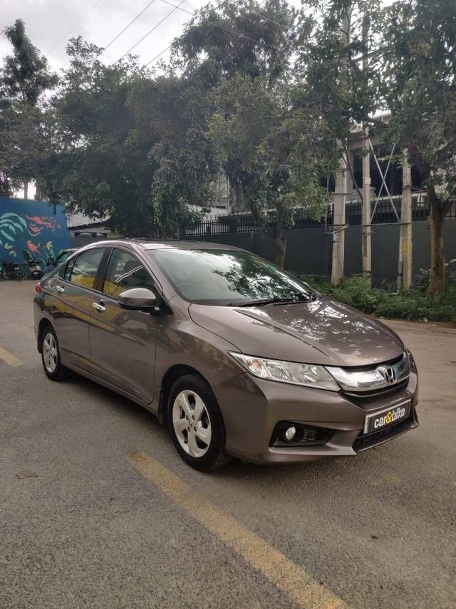 https://images10.gaadi.com/usedcar_image/4563486/original/processed_9a3962228cf711ecbeacb1fb306a2377.jpg?imwidth=6400