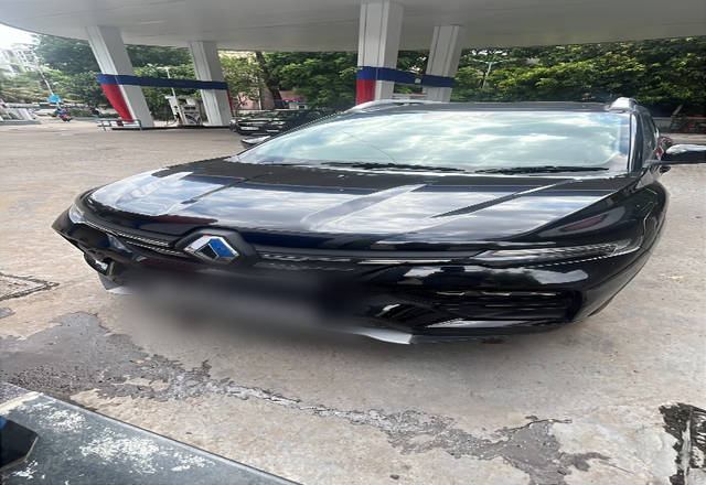 https://images10.gaadi.com/usedcar_image/4563491/original/a1557c85-d518-4e41-bea2-517aba7536c5.?imwidth=6400