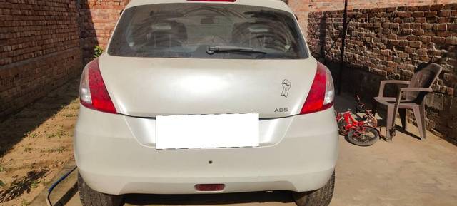 https://images10.gaadi.com/usedcar_image/4563493/original/processed_2134161b-554f-4450-aae3-ee124aaf5ba7.jpg?imwidth=6400