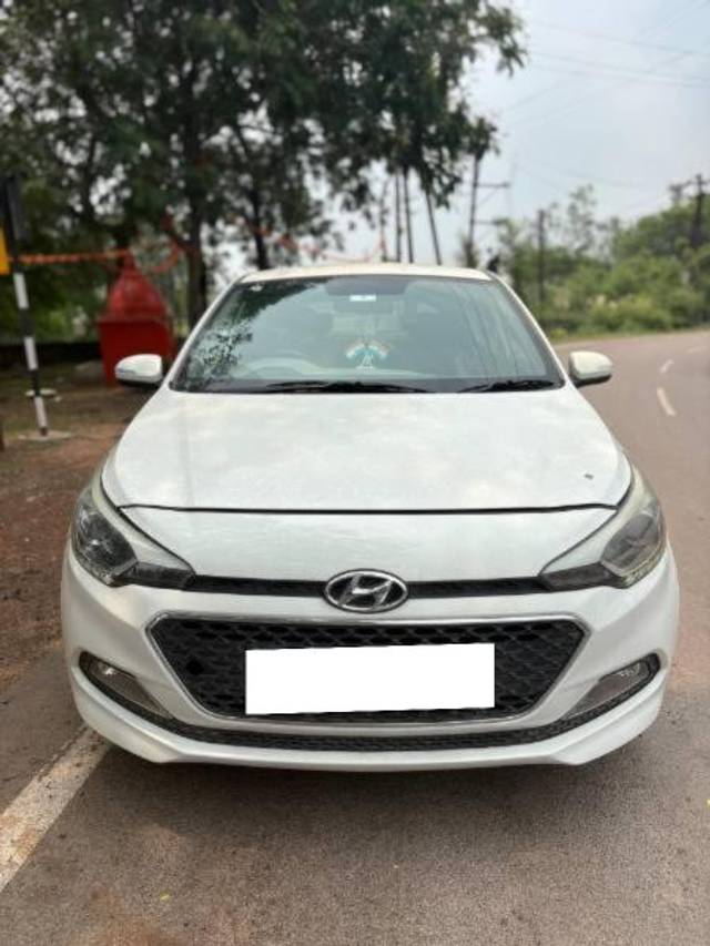 https://images10.gaadi.com/usedcar_image/4563544/original/processed_03055296-44f5-48d1-8b91-762121fffdcf.jpg?imwidth=6400