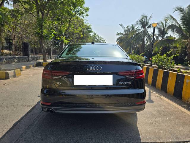 https://images10.gaadi.com/usedcar_image/4563554/original/processed_51107258e0bb5ab6e93f2e7c65c92d54.jpg?imwidth=6402