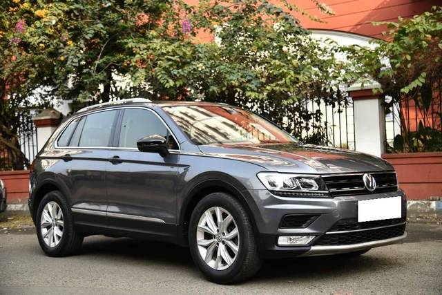 https://images10.gaadi.com/usedcar_image/4563570/original/processed_817740700fe71263c75f957f504efa18.jpg?imwidth=6400