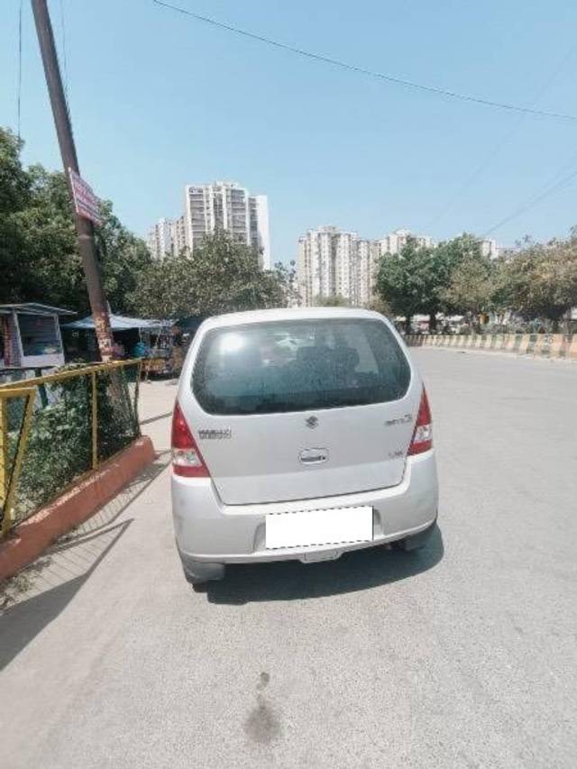 https://images10.gaadi.com/usedcar_image/4563575/original/processed_2c9ccd31-3b77-48ef-9035-1d5d80172995.jpeg?imwidth=6401