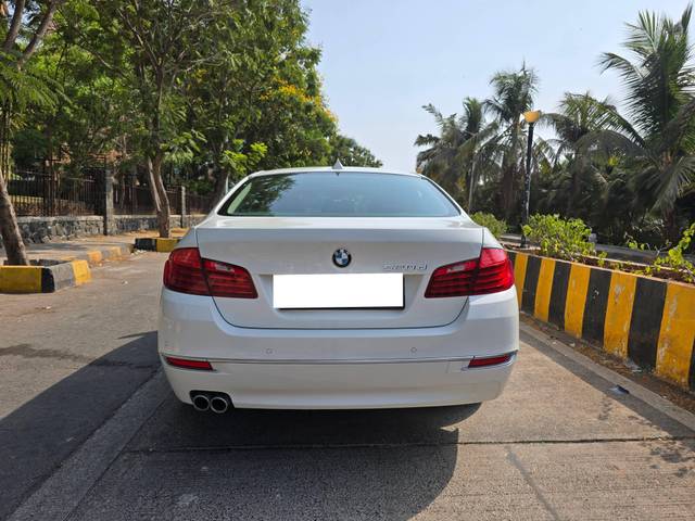 https://images10.gaadi.com/usedcar_image/4563579/original/processed_0bad2666a2e4ad7698e07a70b9bacd82.jpg?imwidth=6402
