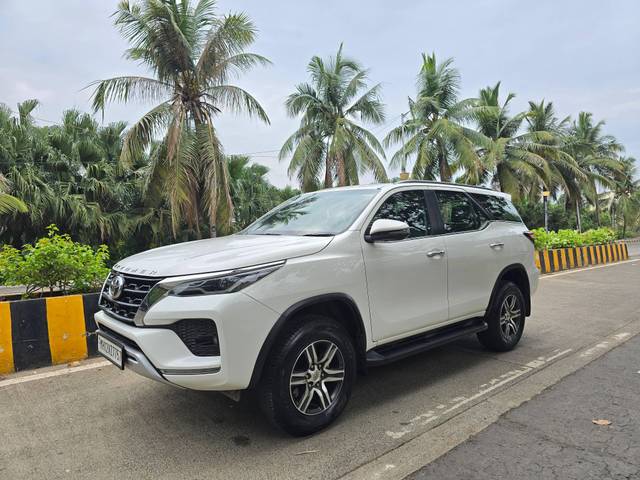 https://images10.gaadi.com/usedcar_image/4563639/original/processed_3c4d3e70a80e9babb403ef1318d7cbd4.jpg?imwidth=6401
