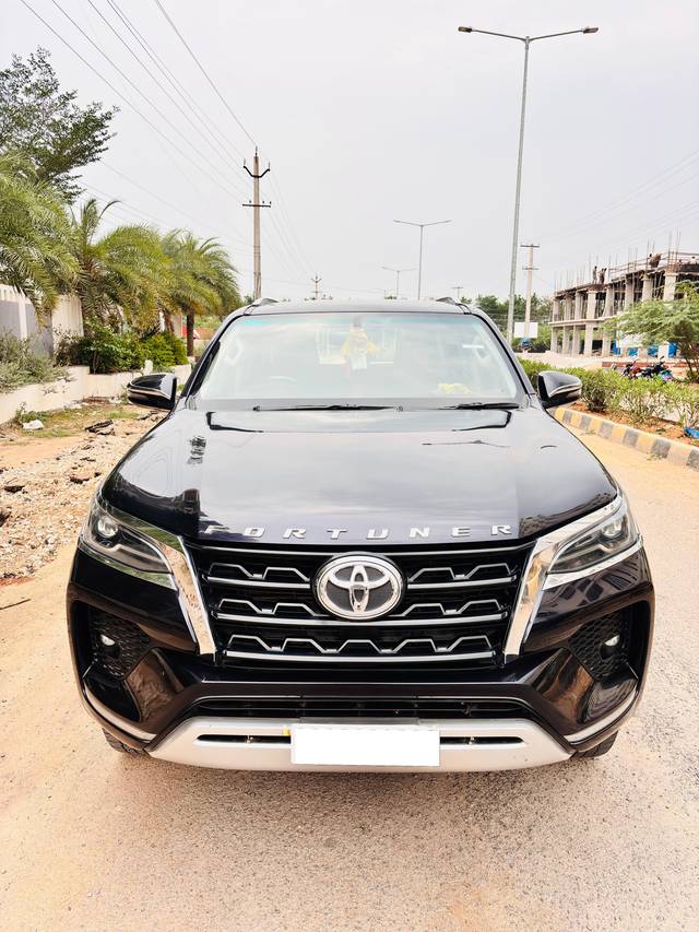 https://images10.gaadi.com/usedcar_image/4563640/original/processed_7a9d79621bf0760cd2f77591379d7c86.jpg?imwidth=6400
