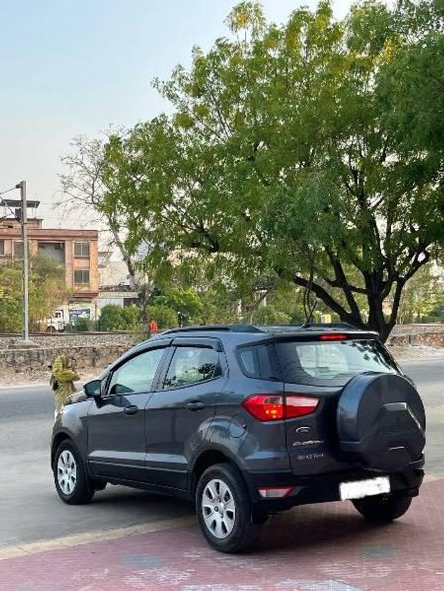 https://images10.gaadi.com/usedcar_image/4563649/original/processed_de7c240e-acc9-4fee-8ec2-2177f902f40b.jpeg?imwidth=6401