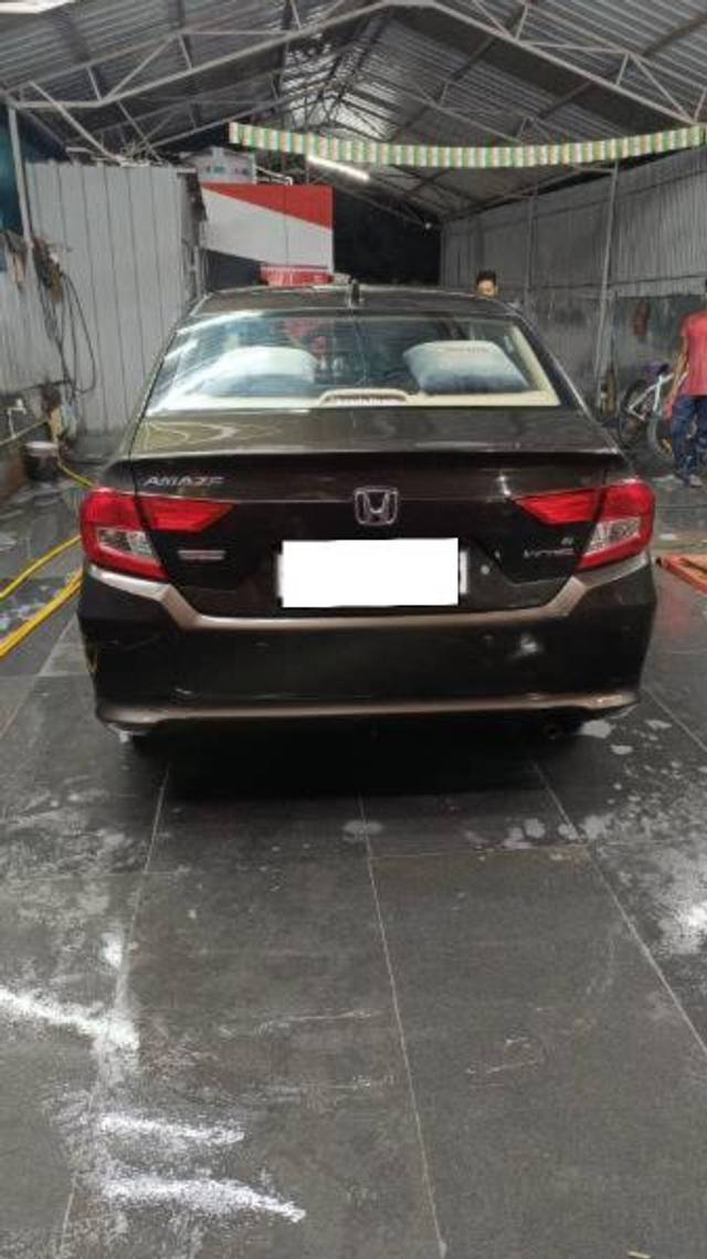 https://images10.gaadi.com/usedcar_image/4563650/original/processed_b31787dd-8c68-4134-8671-ff1d55981dc0.jpg?imwidth=6401