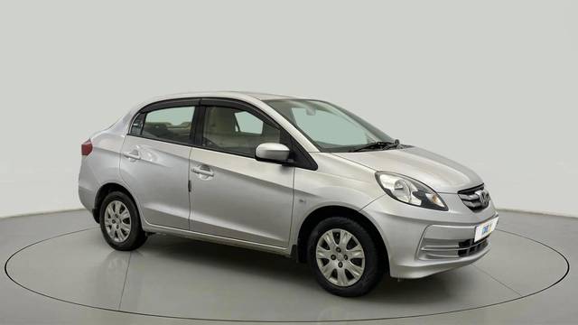 https://images10.gaadi.com/usedcar_image/4563660/original/bdb1ff7c028921aa246155d77e932e33.jpg?imwidth=6400