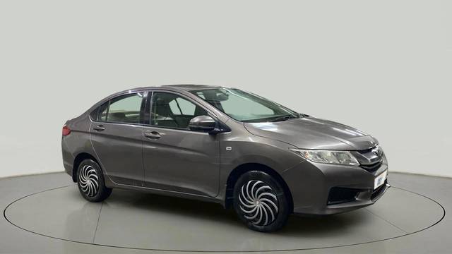 https://images10.gaadi.com/usedcar_image/4563713/original/cc27fd81f6538794b14f3cff162bc986.jpg?imwidth=6400