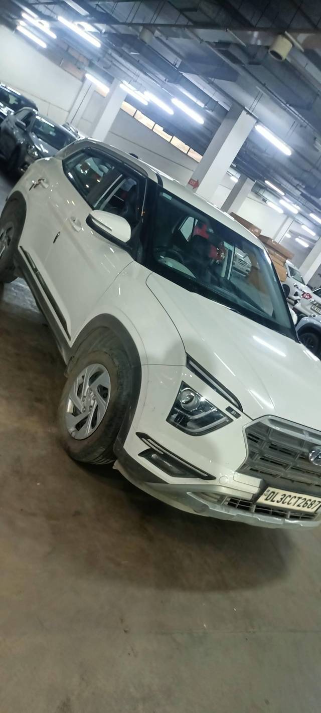 https://images10.gaadi.com/usedcar_image/4563724/original/processed_12900a5d-f5ec-453f-a554-dbcf1c42c9bc.jpg?imwidth=6402