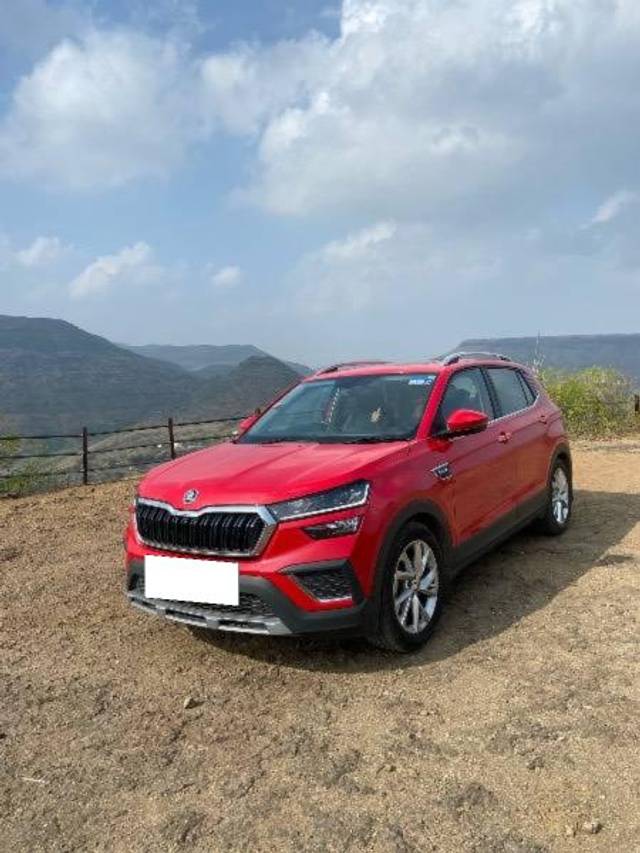 https://images10.gaadi.com/usedcar_image/4563756/original/processed_95cb1a96-23fd-48fd-b5e4-3975e036ea06.jpeg?imwidth=6400