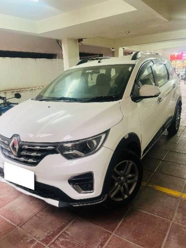 https://images10.gaadi.com/usedcar_image/4563758/original/processed_ac26654e-f6cf-4fb7-8855-7abd5f84c445.jpeg?imwidth=6402
