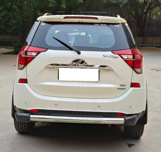 https://images10.gaadi.com/usedcar_image/4563763/original/processed_bb5d586bc615e55684ac92612d1dbe27.jpg?imwidth=6401