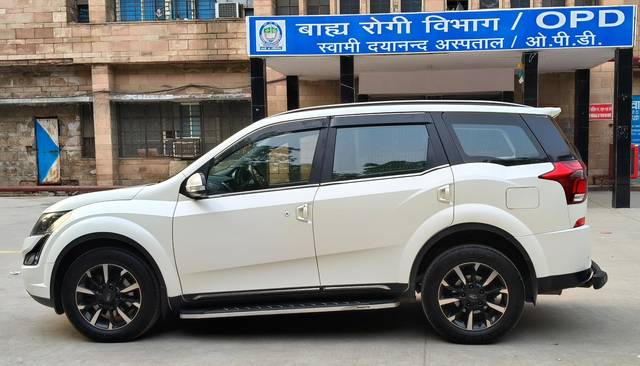 https://images10.gaadi.com/usedcar_image/4563763/original/processed_bd4c560c818c7a1a1bccf97a14d456f2.jpg?imwidth=6402
