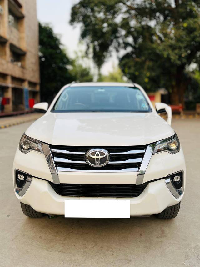 https://images10.gaadi.com/usedcar_image/4563766/original/processed_3e4de422c4c9d240813265db28ec9844.jpg?imwidth=6400