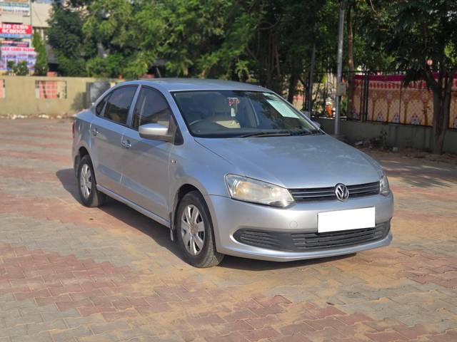 https://images10.gaadi.com/usedcar_image/4563815/original/processed_e8c3e3886523d9cfae4c308371a2e170.jpg?imwidth=6400