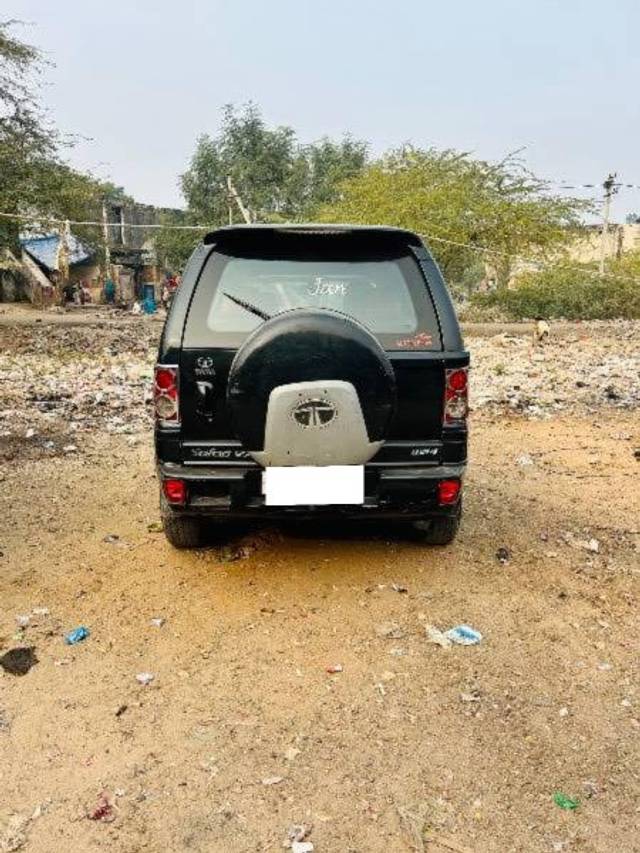 https://images10.gaadi.com/usedcar_image/4563816/original/processed_c355d9fb-964d-48f8-bfeb-6e77732ec59c.jpeg?imwidth=6402