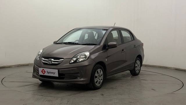 https://images10.gaadi.com/usedcar_image/4563826/original/50e57897d9ba327989055f31131691cb.JPG?imwidth=6400