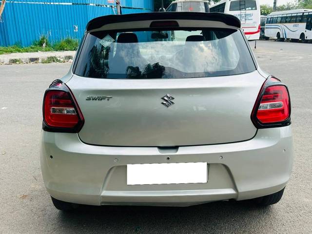 https://images10.gaadi.com/usedcar_image/4563830/original/processed_8eefeffef131859d51f7edd3686ae772.jpg?imwidth=6401