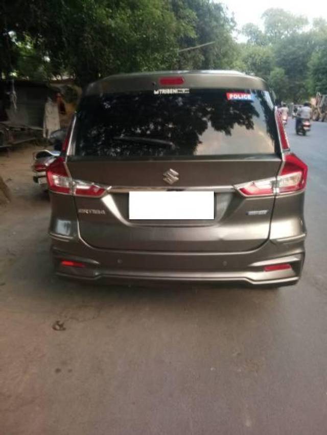 https://images10.gaadi.com/usedcar_image/4563831/original/processed_f5da8e8d-eebb-475b-aef4-9e5e8313c4b4.jpg?imwidth=6401