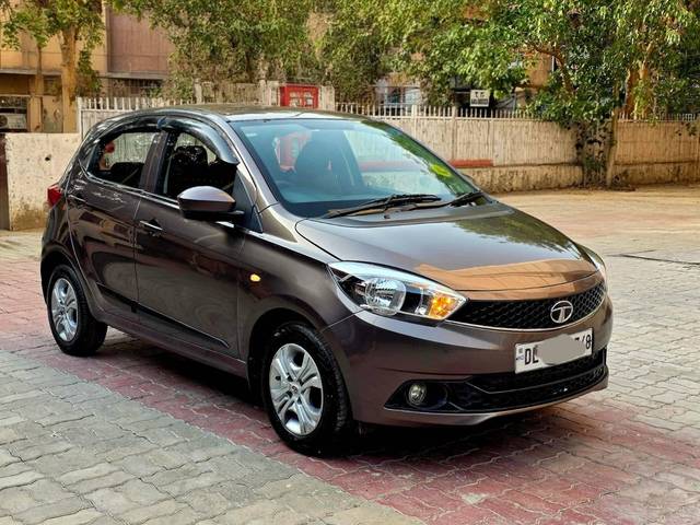 https://images10.gaadi.com/usedcar_image/4563851/original/processed_2a9ab1587c7b76c6642bcc9aaa20258b.jpg?imwidth=6400