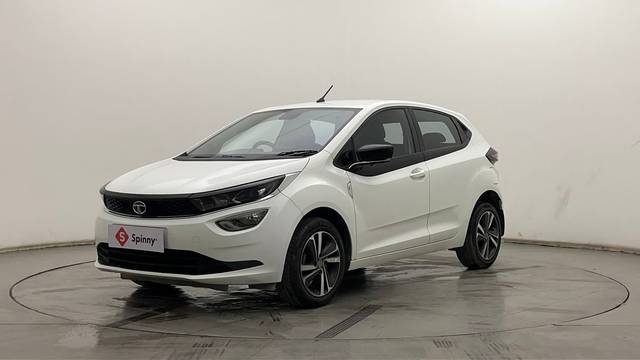 https://images10.gaadi.com/usedcar_image/4563860/original/b4b0b99cd3e0b26a64a962ab71bfeb9c.JPG?imwidth=6400