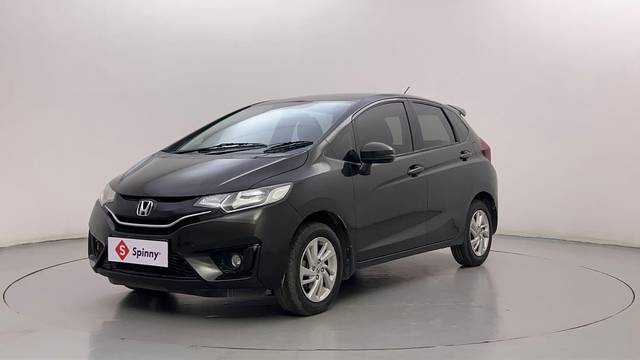 https://images10.gaadi.com/usedcar_image/4563904/original/a1dbcd2b8b1ce534e08072cac9753c66.JPG?imwidth=6400