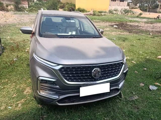 https://images10.gaadi.com/usedcar_image/4563916/original/processed_d566b01b-a0c4-468b-9141-622a2ae7cc4f.jpg?imwidth=6400