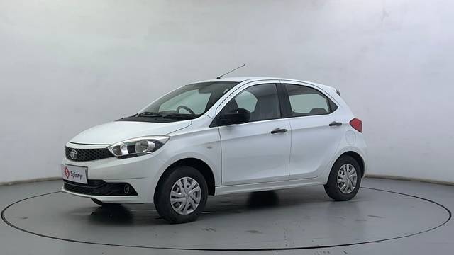 https://images10.gaadi.com/usedcar_image/4564003/original/cbc287f613fa347415fd848ebb52d9c6.JPG?imwidth=6400