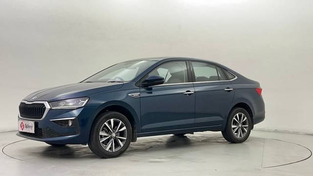 https://images10.gaadi.com/usedcar_image/4564051/original/c999785d9ec67994e62c7993bd5dba46.JPG?imwidth=6400