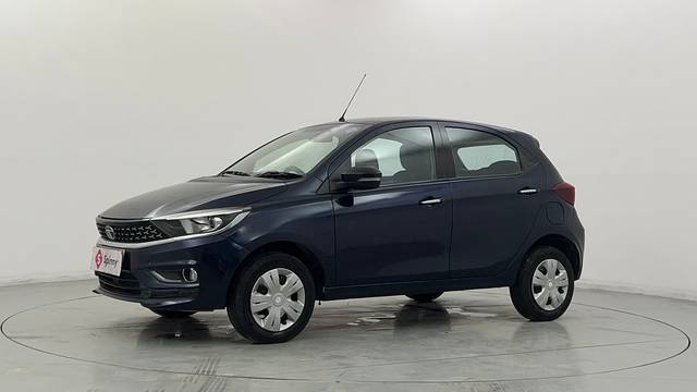 https://images10.gaadi.com/usedcar_image/4564056/original/211ed421176bbbe84e503efb0ba4cfe3.JPG?imwidth=6400