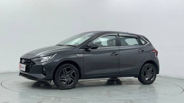 https://images10.gaadi.com/usedcar_image/4564059/original/e70fdb9dbd6ee601ad91d4c5fa4e17c3.JPG?imwidth=6400
