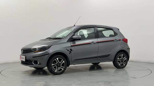 https://images10.gaadi.com/usedcar_image/4564061/original/d622ff6ae50315e70dd8ccb227ac1b2f.JPG?imwidth=6400