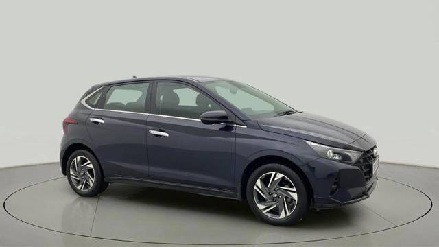 https://images10.gaadi.com/usedcar_image/4564075/original/cd0f2b1d65351c15d191e01d94997f97.jpg?imwidth=6400