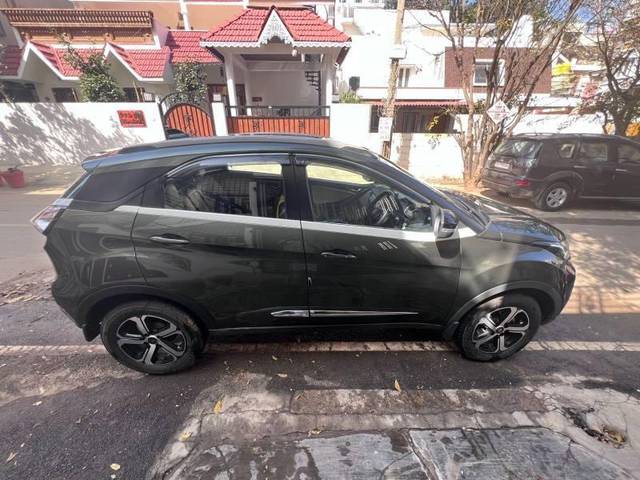 https://images10.gaadi.com/usedcar_image/4564099/original/processed_4852581d-7543-4b7e-b673-63a0a7e63637.jpg?imwidth=6400