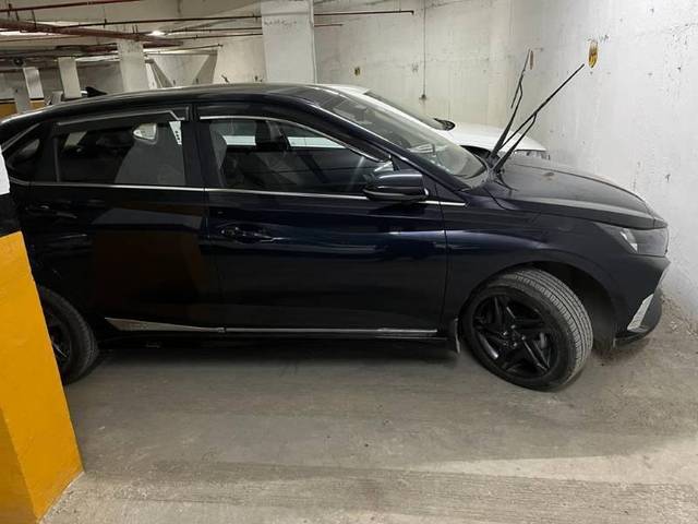https://images10.gaadi.com/usedcar_image/4564120/original/processed_ec41fd3d-32fc-4d8b-83ee-57f767da30ee.jpg?imwidth=6401
