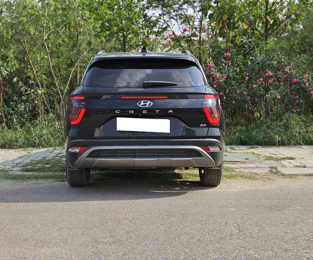 https://images10.gaadi.com/usedcar_image/4564145/original/processed_409d805fb5b1fa1bb5d15d83e9049041.jpg?imwidth=6401