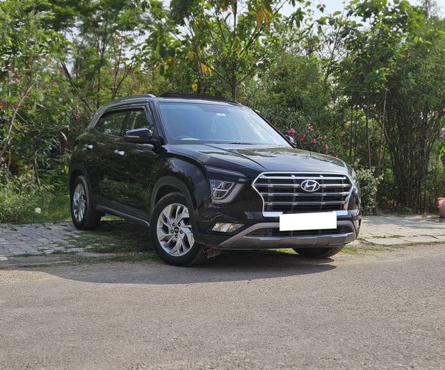 https://images10.gaadi.com/usedcar_image/4564145/original/processed_dbecea65ddbe7a505d8e40685594eb7f.jpg?imwidth=6400