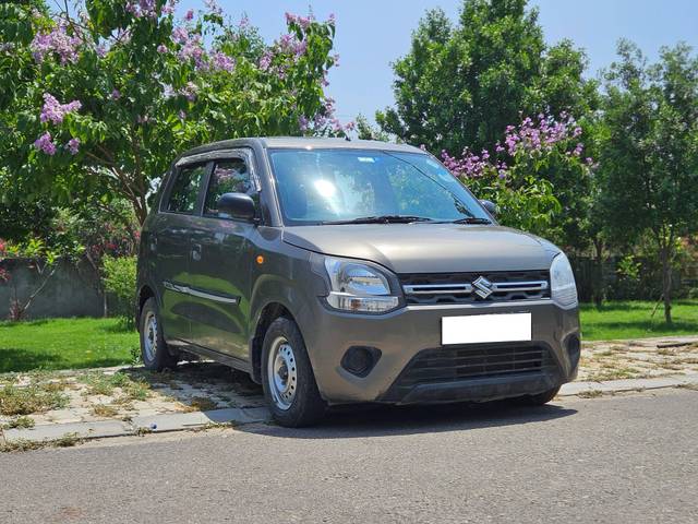 https://images10.gaadi.com/usedcar_image/4564155/original/processed_559eb2e0c2a300328ac3c98d678c0551.jpg?imwidth=6400